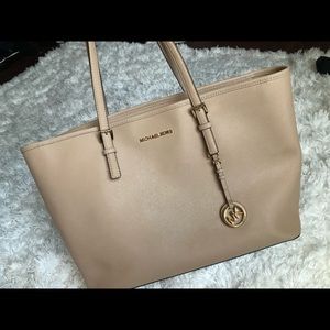 Michael Kors JetSet Tote